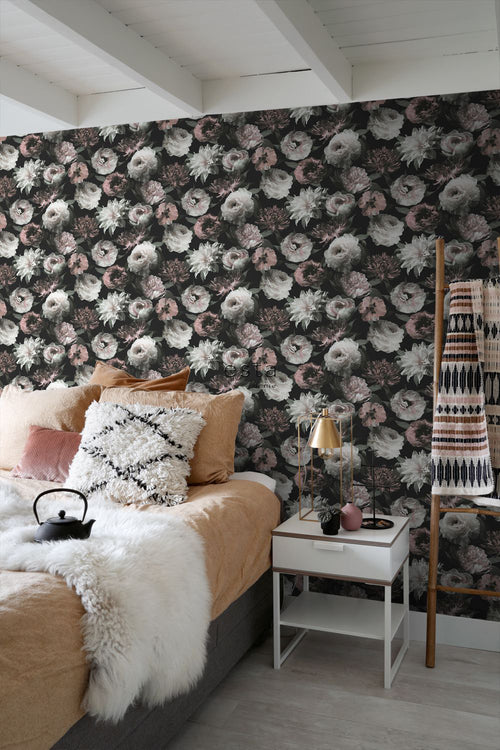 ESTAhome behang bloemen zwart, wit en zacht roze - 53 cm x 10.05 m - 139169