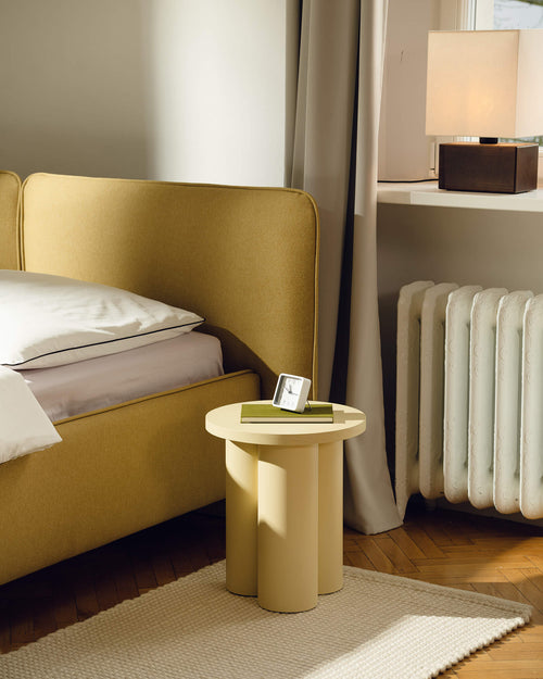 noo.ma Oly Stool - ronde kruk/ bijzettafel, Butter Yellow, hout en staal