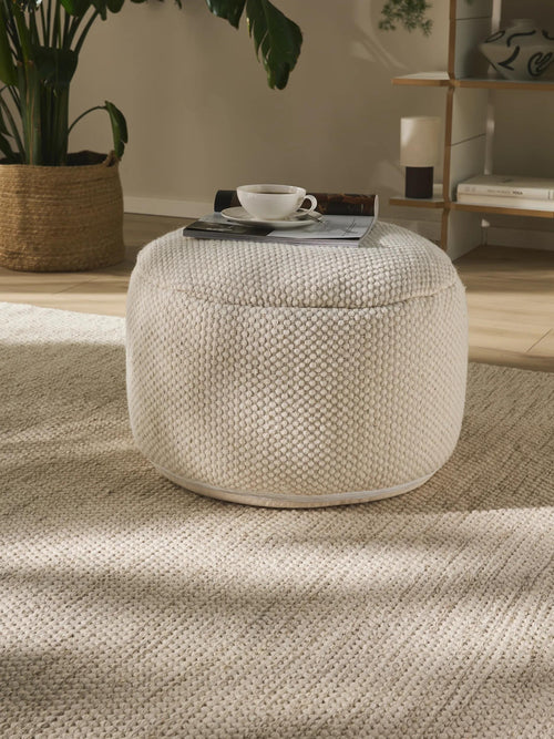 benuta handgemaakte wollen poef Rocco - wit - 55x55x30 cm