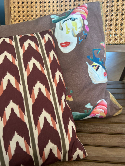 Catchii Kussen Los Benditos wainscott - vtwonen shop