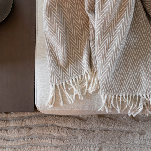 Atmooz plaid Solance - zand - 150 x 200 cm