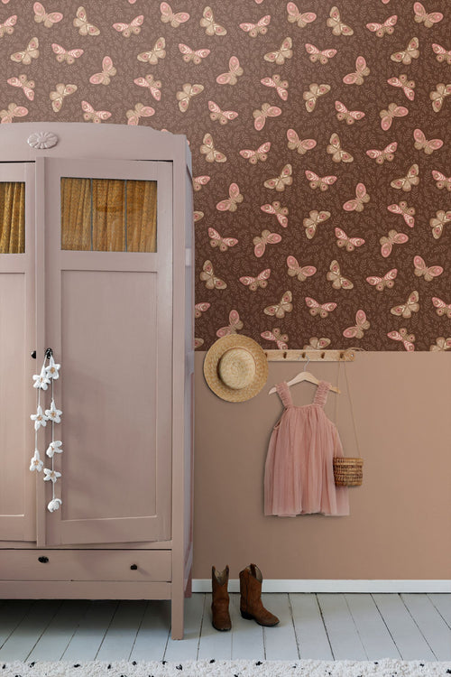 ESTAhome behang vlinders donkerbruin en roze - 50 x 900 cm - 131888