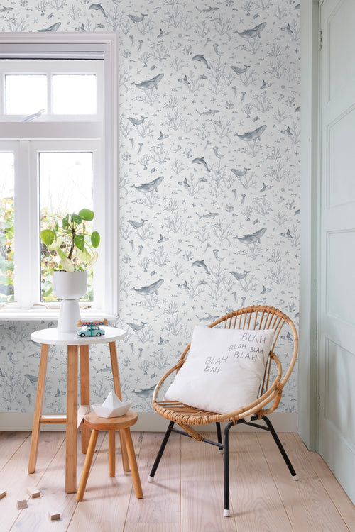 ESTAhome behang onderwaterwereld vergrijsd blauw - 50 x 900 cm - 131257 - vtwonen shop