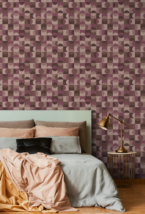 ESTAhome behang cirkels in Bauhaus stijl aubergine paars en bruin - 50 x 900 cm - 131240 - vtwonen shop