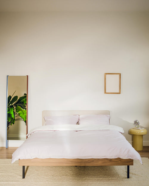 noo.ma Lun Leaning Mirror - twee-tone houten staande spiegel Auburn Red & Frosty Blue