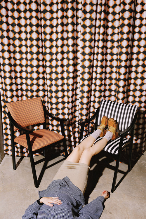 Stoel met armleuningen van beukenhout - vtwonen shop