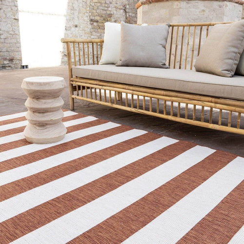 Eva Interior Buitenkleed Stripes roest/wit dubbelzijdig - 200 x 290 cm - vtwonen shop