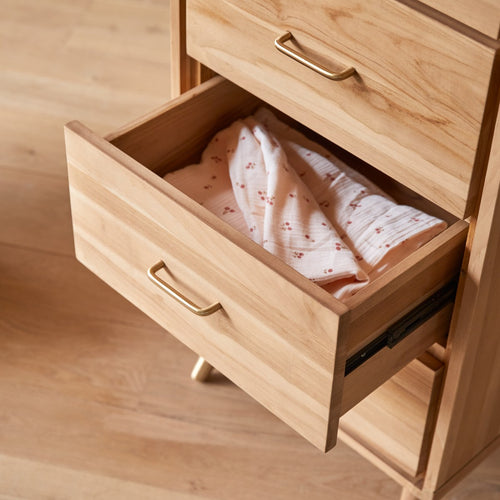 Tikamoon Kindercommode van massief teakhout - Naturel - vtwonen shop