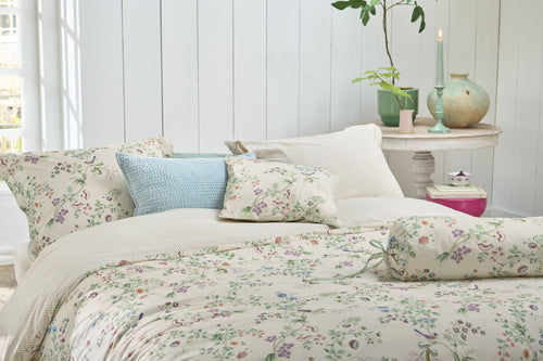 Pip Studio Decoratiekussen Lotus Lullaby - 22 x 70 cm - Gebroken wit