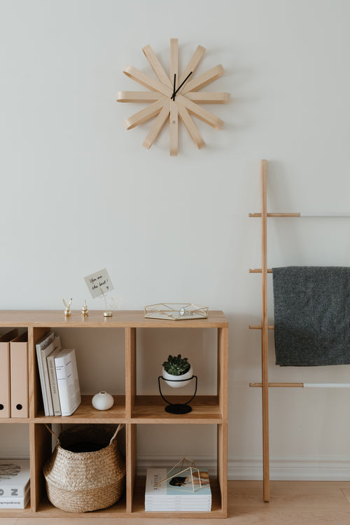 Umbra Ribbonwood-wandklok
