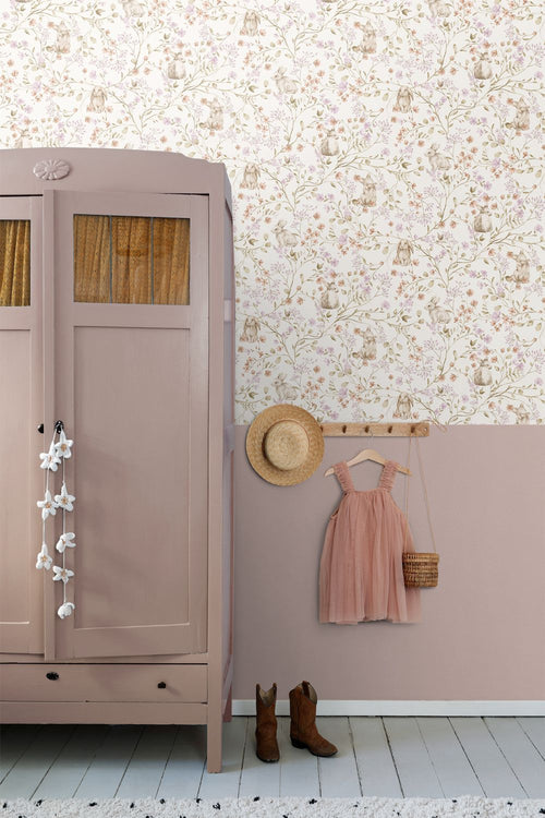 ESTAhome behang konijnen lichtpaars, groen en beige - 0.53 x 10.05 m - 131703