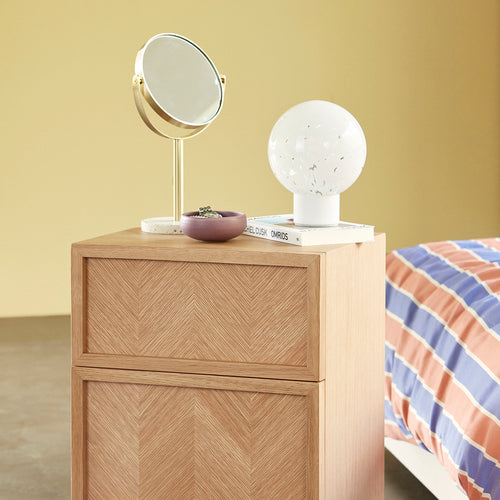 Hübsch nachtkastje Herringbone - mdf/eikenfineer/eikenhout - 40x30xh60cm - vtwonen shop