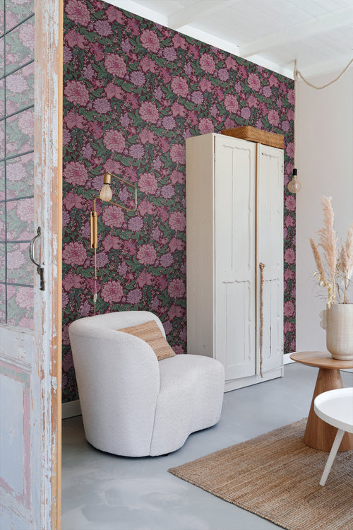 ESTAhome behang vintage bloemen fuchsia roze, paars en groen - 50 x 900 cm - 131128 - vtwonen shop