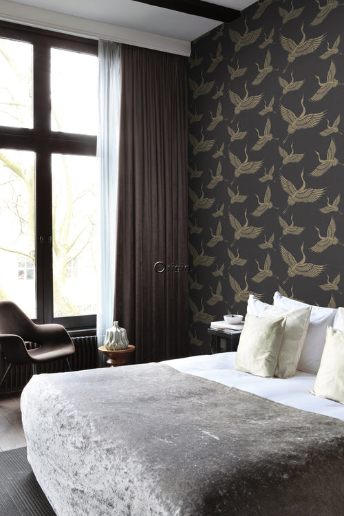 Origin Wallcoverings behang kraanvogels zwart en beige - 50 x 900 cm - 347810 - vtwonen shop