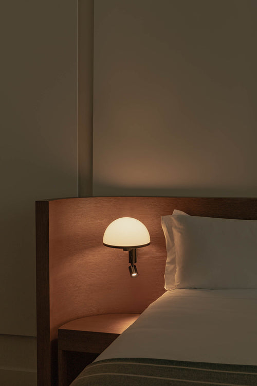 Faro Dome Dome leeswandlamp, satijnzwart, glanzend witte kap, E27