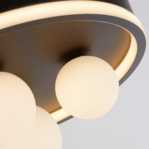 Searchlight Trident 3-lichts LED-plafondlamp, zwarte metalen en opaalglazen bollen