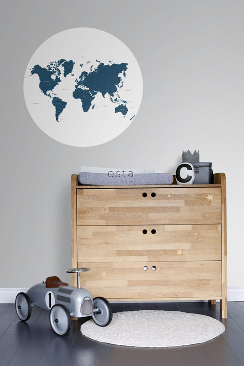 ESTAhome zelfklevende behangcirkel wereldkaart blauw - Ø 70 cm - 158984