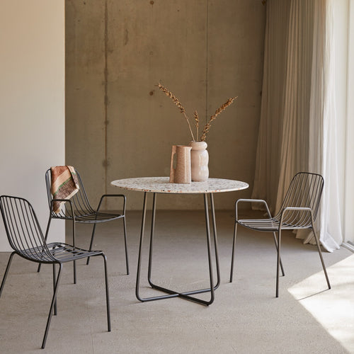 Tikamoon Ronde tafel van bruin premium terrazzo en metaal voor 4 personen - Bruin - vtwonen shop