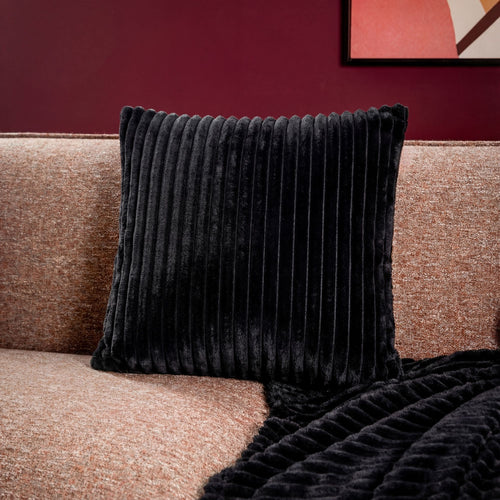MART - sierkussen 45x45 cm - zacht ribfluweel - corduroy - Raven - zwart