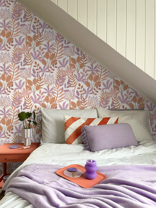 ESTAhome behang bladeren lila paars en oranje - 50 x 900 cm - 131492 - vtwonen shop