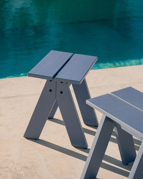 noo.ma Navo Stool - Outdoor kruk van grenenhout, Cocoa Brown, 45 x 42 x 12 cm