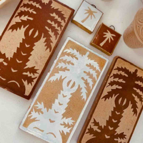 MÔMÉ  Zellige tegel Palmtree - bruin - keramiek - wanddecoratie - 20 x 10 x 2 cm - vtwonen shop