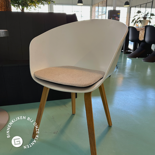 Nolon Fem Stoelkussen Bouclé Bruin - vtwonen shop