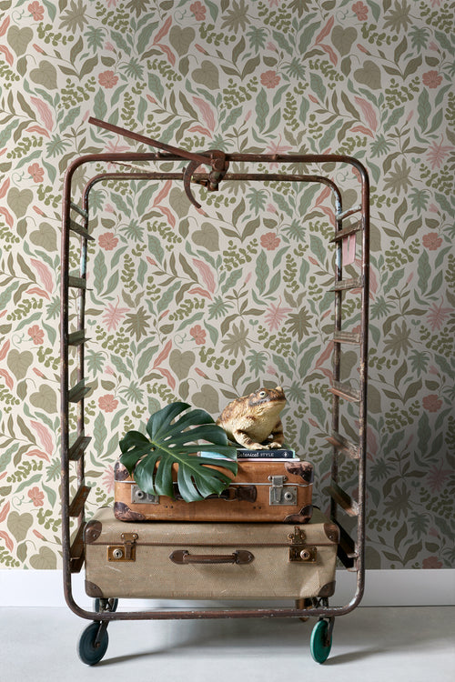 ESTAhome behang bladeren en bloemen vergrijsd groen en roze - 50 x 900 cm - 131050 - vtwonen shop