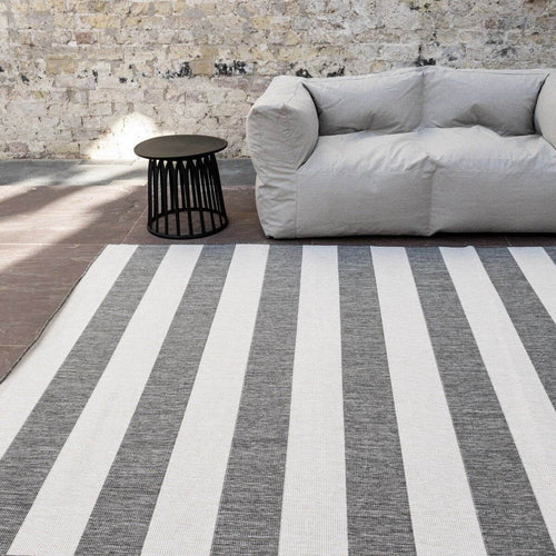 Eva Interior Buitenkleed Stripes Grijs/Wit dubbelzijdig - 200 x 290 cm - vtwonen shop