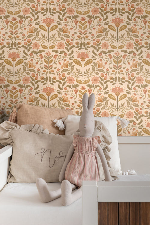 ESTAhome behang vintage bloemen warm beige en groen - 50 x 900 cm - 131897