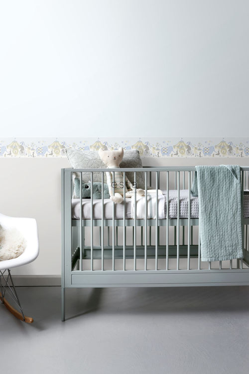 ESTAhome behangrand circus figuren licht roze, lichtblauw en beige - 500 x 26.5 cm - 178702