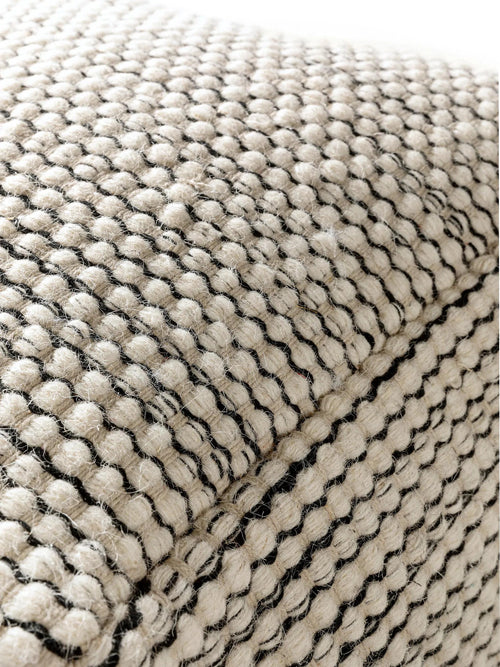 benuta handgemaakte wollen poef Rocco - beige/zwart - 45x45x45 cm