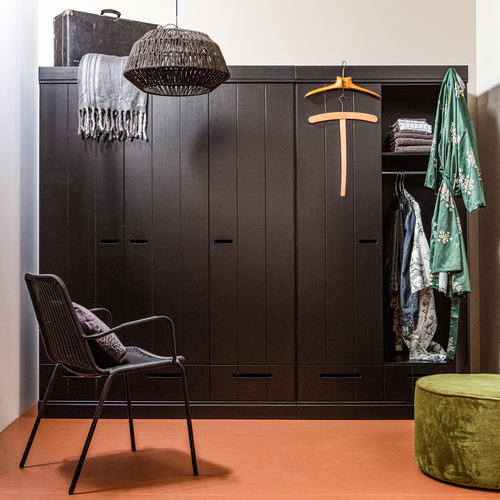 WOOOD kledingkast 2-deurs met lade Connect - Grenen - Zwart - 195x94x53 - vtwonen shop