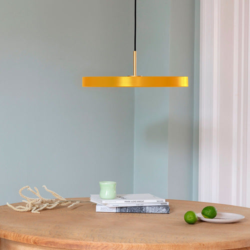 Umage Asteria Mini hanglamp saffron yellow - met koordset - Ø31 cm - vtwonen shop