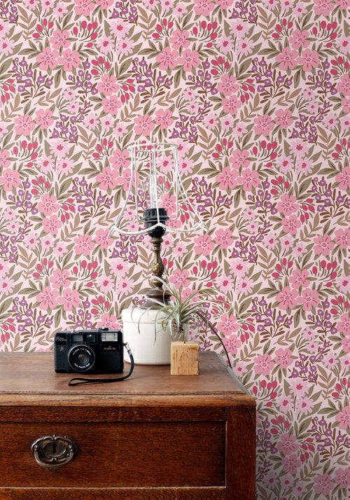 ESTAhome behang bloemen paars en roze - 50 x 900 cm - 131446 - vtwonen shop