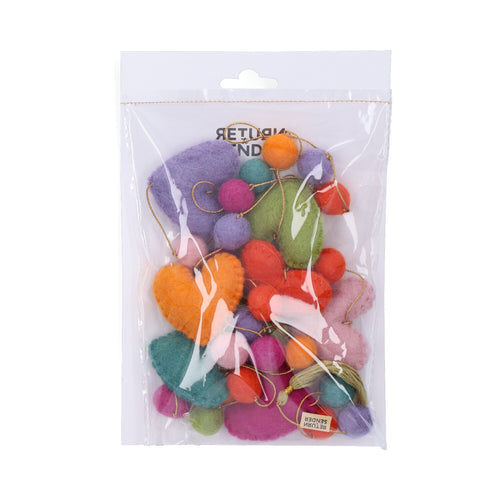 Return to Sender Slinger Vilt met Hartjes en Pompoms - 2 Meter
