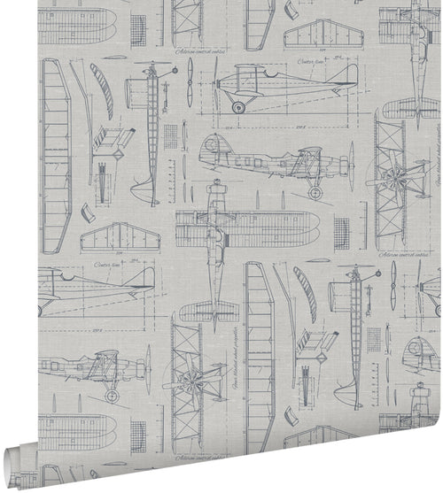 ESTAhome behang constructietekeningen van vliegtuigen taupe en grijsblauw - 53 cm x 10.05 m - 139960 - vtwonen shop