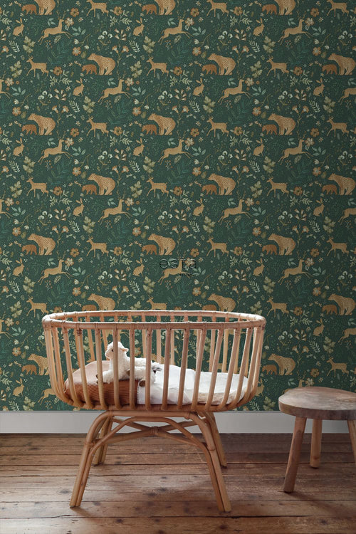ESTAhome behang bos met bosdieren donkergroen en beige - 53 cm x 10.05 m - 139587