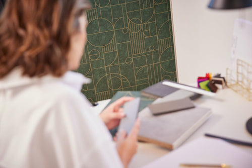 Livingwalls behang geometrische vormen groen en goud - 53 cm x 10.05 m - AS-386993 - vtwonen shop