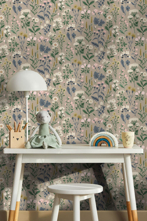 Sanders & Sanders behang veldbloemen taupe en meerkleurig - 50 x 900 cm - 935408