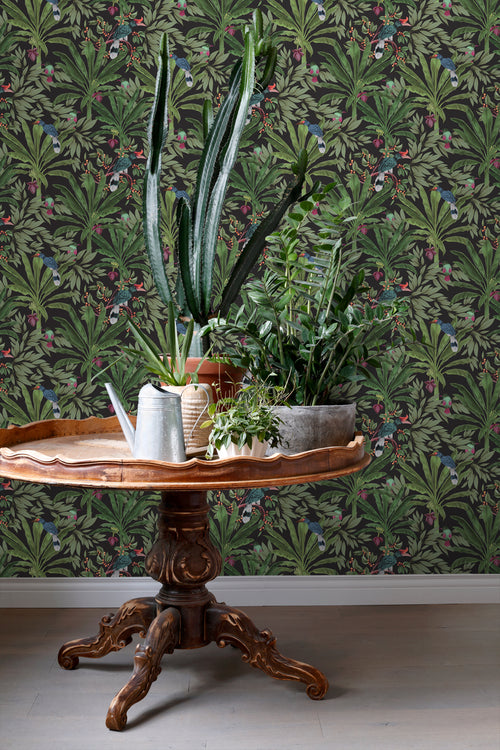 ESTAhome behang tropische jungle bladeren zwart en jungle groen - 53 cm x 10.05 m - 139190