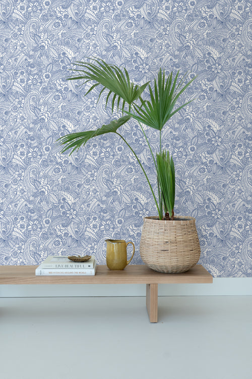 ESTAhome behang bloemtekeningen blauw op wit - 53 cm x 10.05 m - 148615